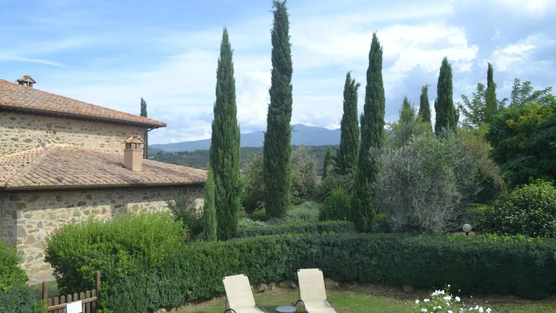 Montenero d'Orcia Your Relaxing Tuscan Getaway וילה